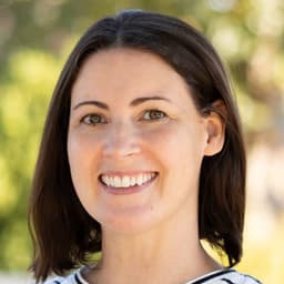 Head shot for Erin Walsh