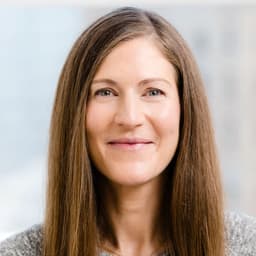 Head shot for Courtney Spencer