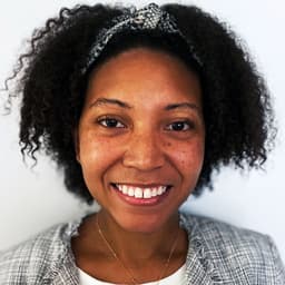 Head shot for Lauren Allman