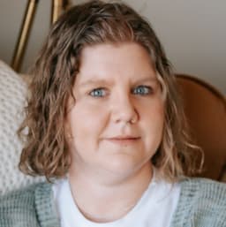 Head shot for Michelle Keller