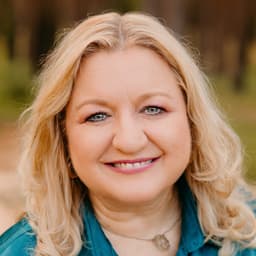 Head shot for Monica Starovic