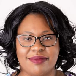 Head shot for Michelle Gorden