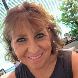 Head shot for Deborah Levine