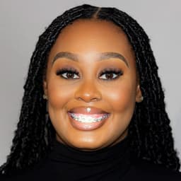 Head shot for Melanie Fields
