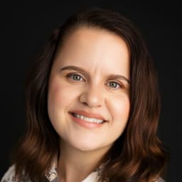 Head shot for Susan Yuen